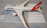 Boeing 787-800 Dreamliner 1:144