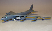 Boeing B-52H Stratofortress 1:144