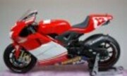 Ducati Desmosedici 1:9