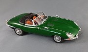 Jaguar E-Type Roadster 1:24