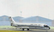 Transportflugzeug McDonnell Douglas C-9B Skytrain II 1:144