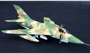 Nanchang Q-5 1:72