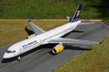 Boeing 757-208 1:144