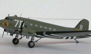 Douglas C-47 Dakota 1:144